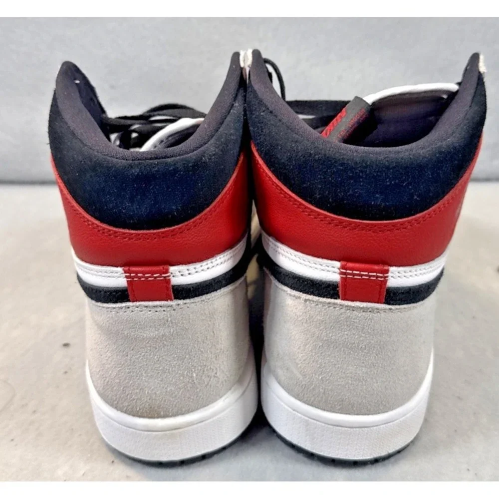 Air Jordan 1 Retro High OG Smoke Gray 2020 White Red High Top Sneaker size 10.5